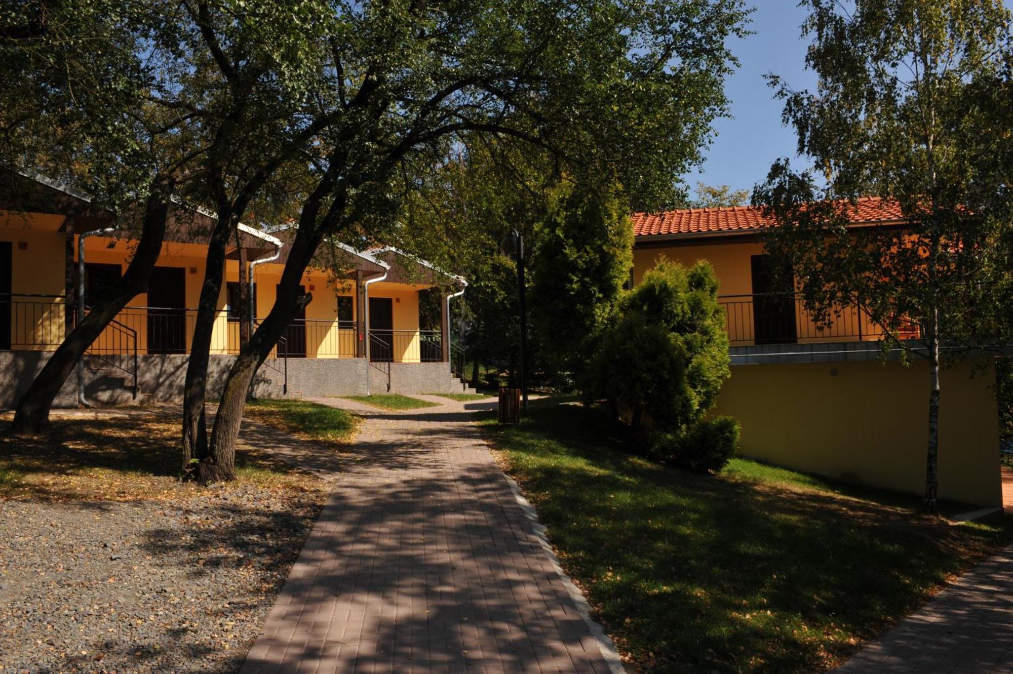 Resort Beach Nova Zivohost Krecovice Екстер'єр фото