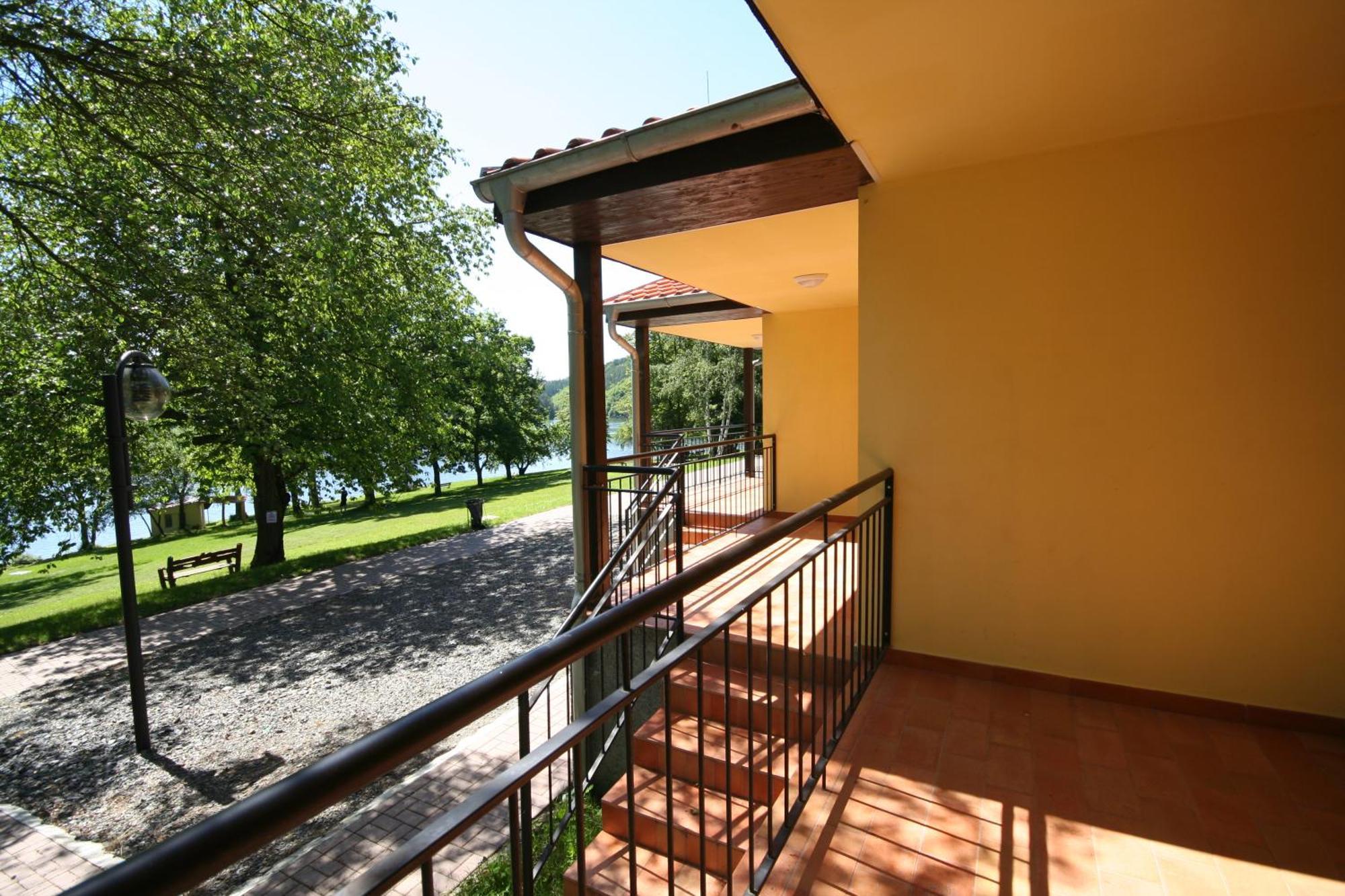 Resort Beach Nova Zivohost Krecovice Екстер'єр фото